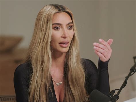 Kim Kardashian Crying Face Wallpaper