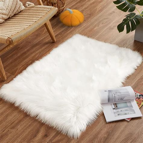 Goolela White Fluffy Faux Fur Rug for Bedroom Faux Sheepskin Rug 2x3 ...