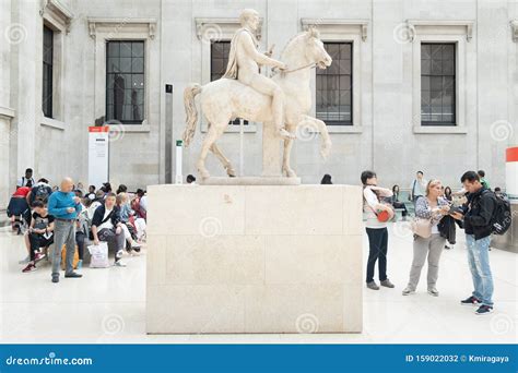 Statue of a Roman Emperor at the British Museum in London Editorial ...
