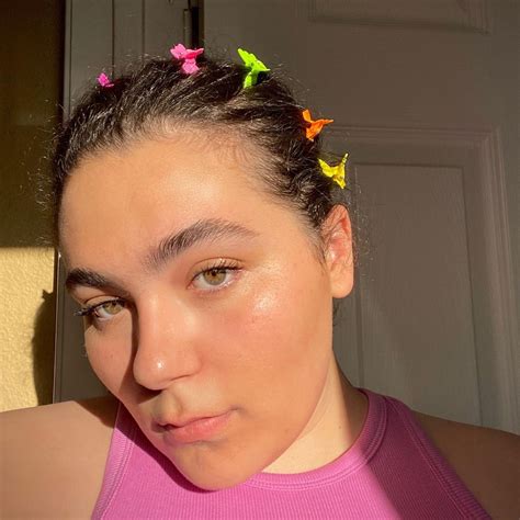 butterfly clips #90s #90sstyle #spring | 90s fashion, Butterfly clips ...