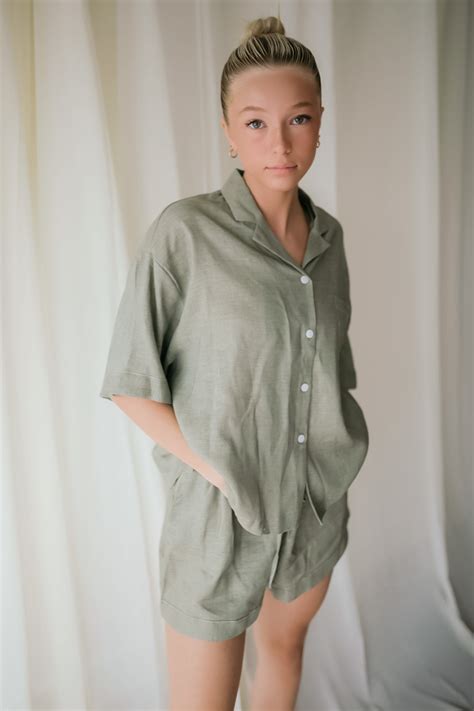 Olive Linen Matching Set – Spikes and Seams