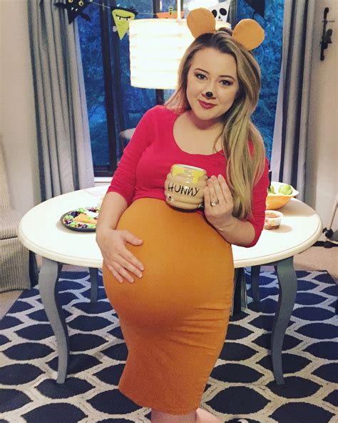 lindsey on Instagram | Pregnant halloween costumes, Pregnancy costumes ...