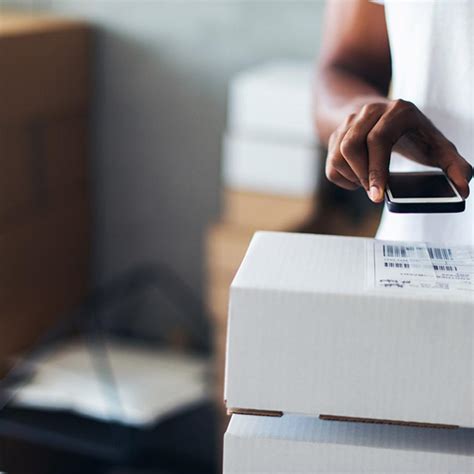 Online Retailer & E-commerce Business Insurance | Hiscox UK