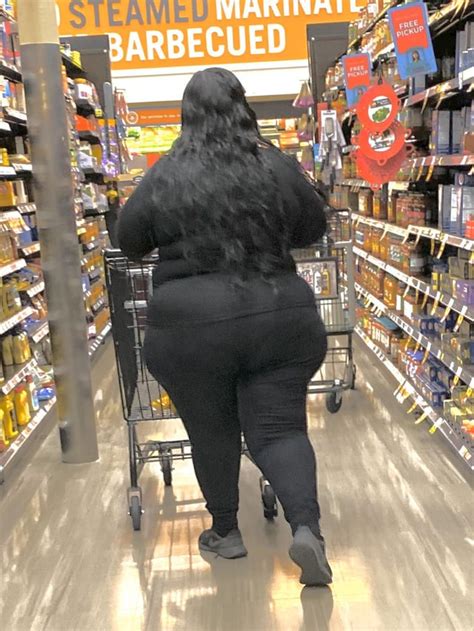 Beautiful BBW Pear Latina : u/curveluver