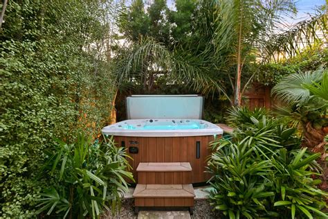 23 Best Hot Tubs for Rent in Woodfin, NC | Peerspace