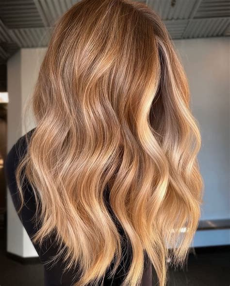 Descubre las 40 Mejores Ideas de Color de Pelo Rubio Miel para Iluminar ...