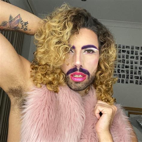 Butch queen serving some camp glamour (@felinedion.gif) : r/Drag