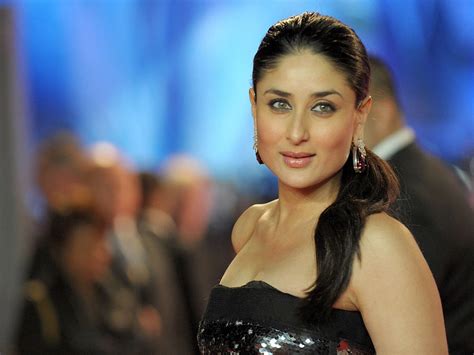Download Kareena Kapoor At UK Premiere Wallpaper | Wallpapers.com