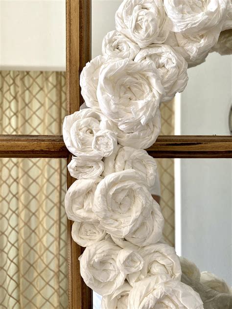 How To Make A Coffee Filter Wreath DIY (2 Easy Tutorials)