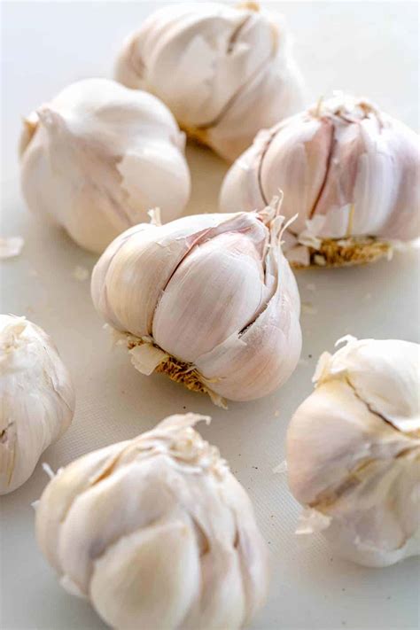 How to Roast Garlic (Oven & Stovetop) - Jessica Gavin
