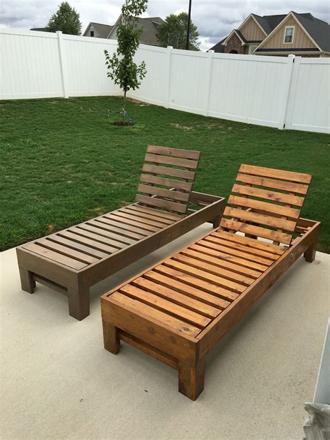 DIY Outdoor Furniture: Wooden Chaise Lounges