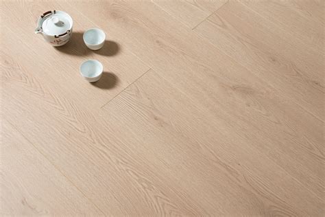 Ivory Grace LE8573 - Water Resistant Laminate Flooring