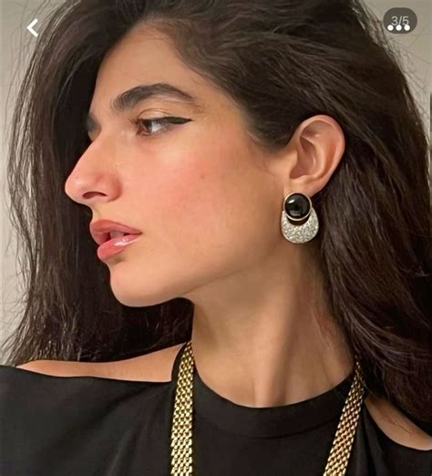 Big Nose Female BIG NOSE GIRLS ARE THE BEST GIRLS Big Nose Ladies I