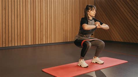 7 Knee Rehab Exercises With Resistance Bands