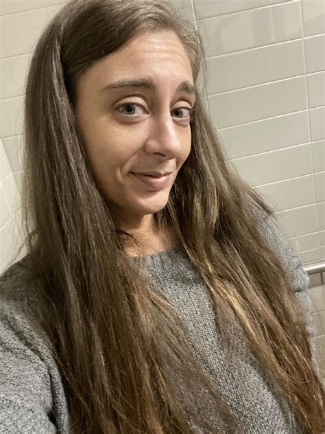 📸New photo set up on Only Fans and Fansly!📸 🛍️I'm shopping, but I need ...