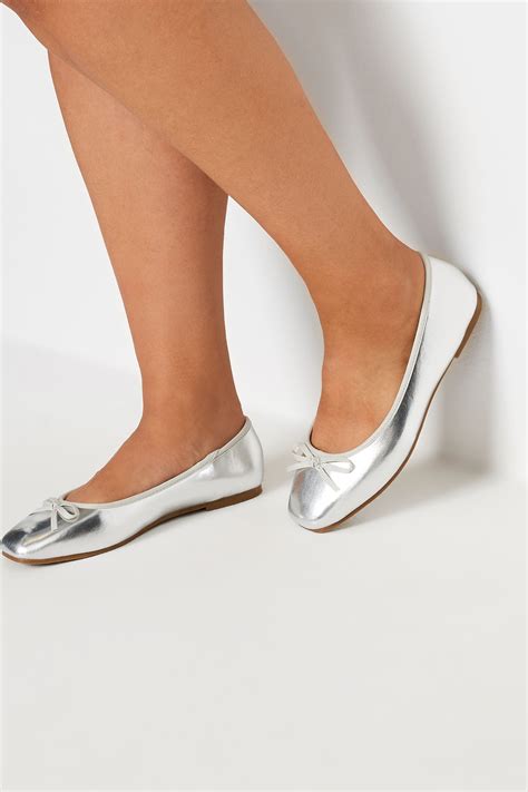 Silver Chisel Toe Ballerina Pumps In Extra Wide EEE Fit | Yours Clothing