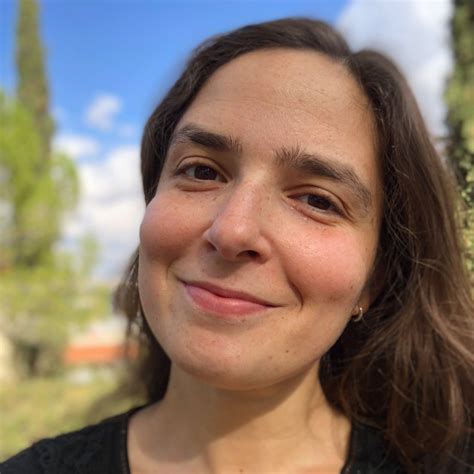 How to Figure Out if You Use "Sang" or "Sung" in a Sentence - The Classroom