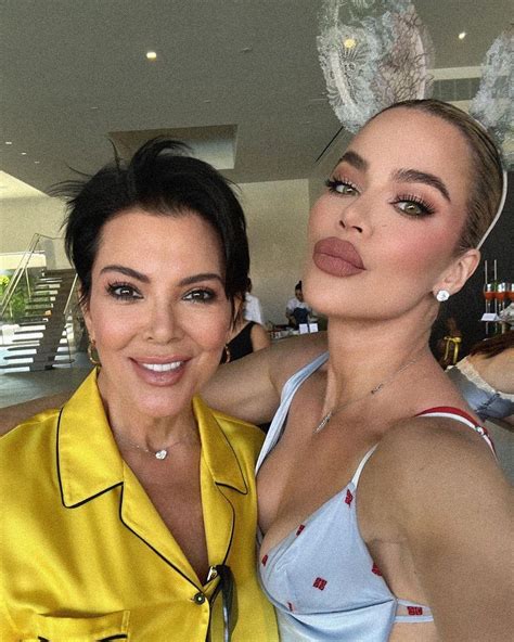 Fans Believe Kris Jenner Did Too Much Surgery In New Pics