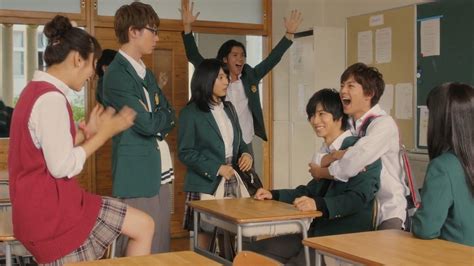 Sección visual de Orange - FilmAffinity