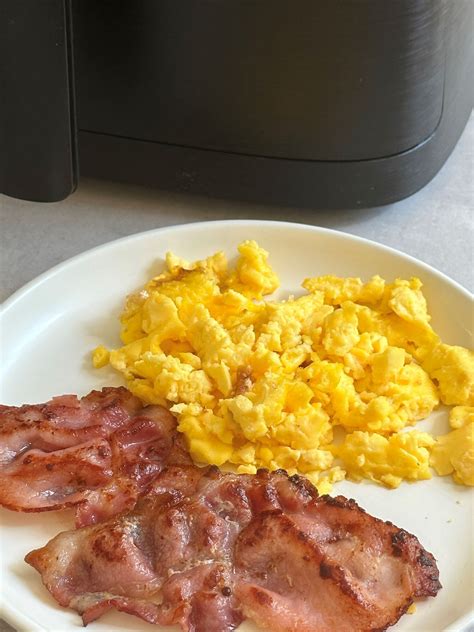 Air Fryer Scrambled Eggs - Liana's Kitchen