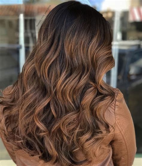 30 Beautiful And Chic Caramel Balayage Ideas - Styleoholic