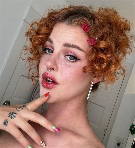 Sidney Summers: Once-in-a-Generation Beauty & Podcasting Star