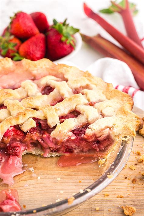 Easy Strawberry Rhubarb Pie