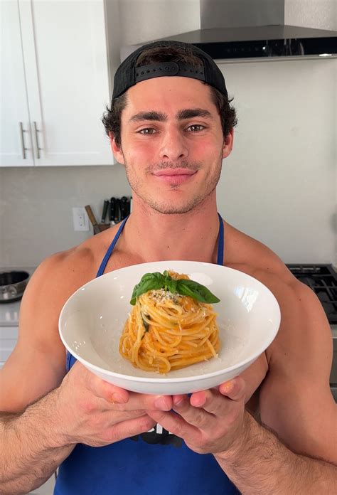 Food influencer Gianluca Conte makes 6 figures for one post