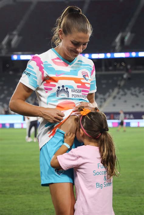 Soccer star Alex Morgan brings daughter Charlie to final game after ...