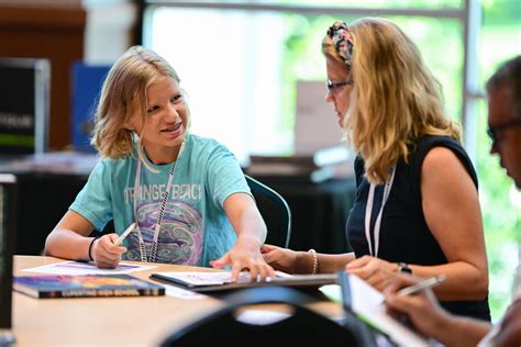 Varsity Yearbook - Varsity.com