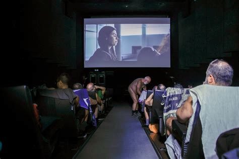 At the movies with Spain’s first naked screening: ‘Everything helps to ...