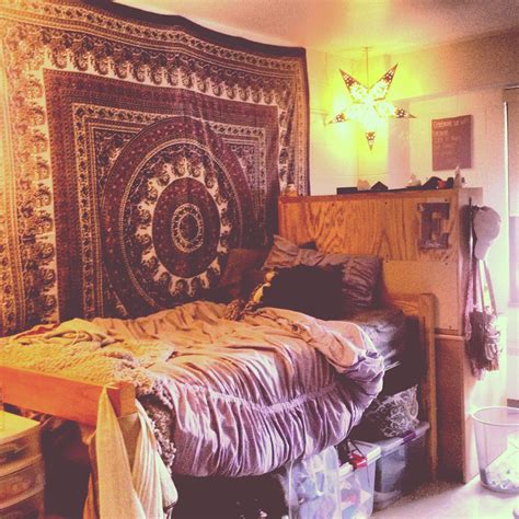 How To Hang Tapestry In A Dorm at Hudson Aiston blog