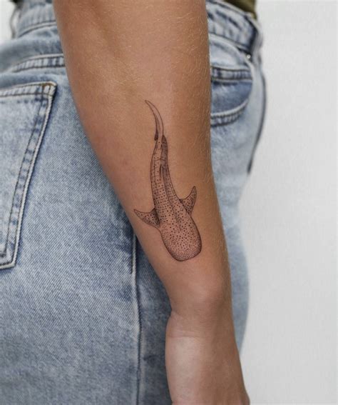 Pin by ⋆˚࿔🌷Ellexus🧸𝜗𝜚˚⋆ on ⋆ ˚｡⋆୨୧˚Tattoos 🫧 | Whale shark tattoo, Shark tattoos, Whale tattoos