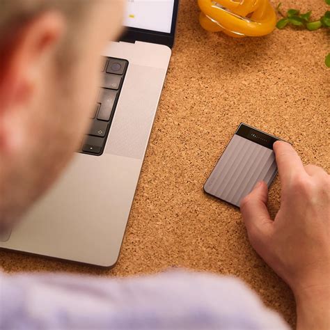 PLAUD Note Pro - Credit card-sized AI recorder and note-taking tool ...