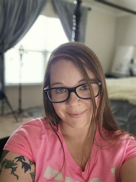 I hope you like bouncy mommy milkers : r/smilers