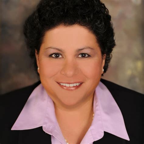 Is it safe to shower with contact lenses on? | ACUVUE