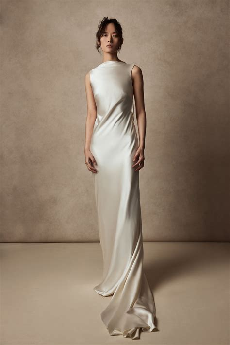 Danielle frankel wedding simone gown | Beachweddingtips.com