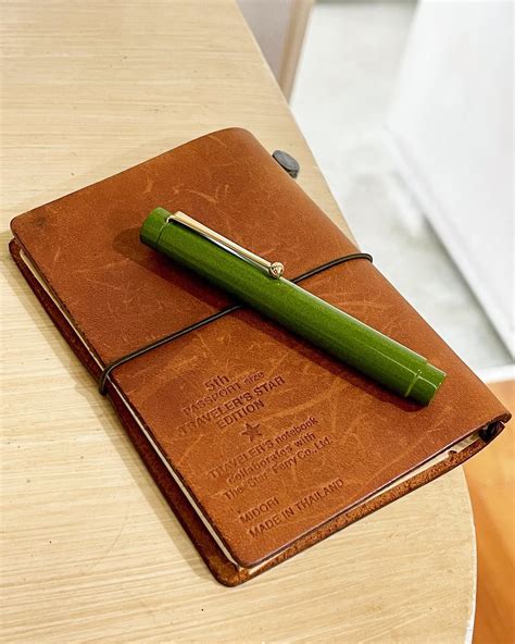 Traveler’s Notebook 5th Anniversary Star Edition : r/midori