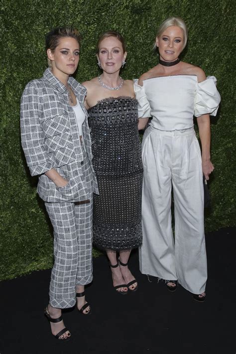 Elizabeth Banks's Feet