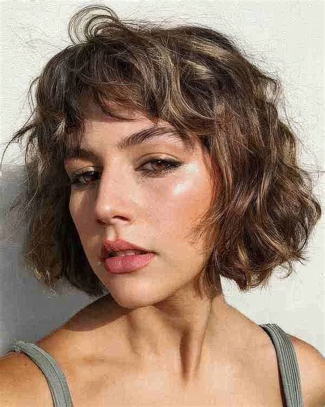 27 Timelessly Elegant French Bob Ideas - Styleoholic