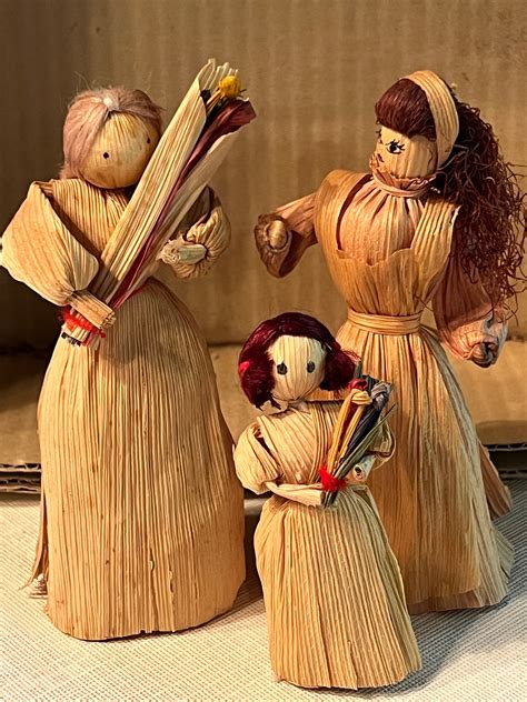 Indian Corn Husk Dolls