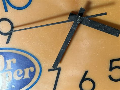 Vintage Rare Sugar Free Dr Pepper Lighted Clock Works (light is out ...
