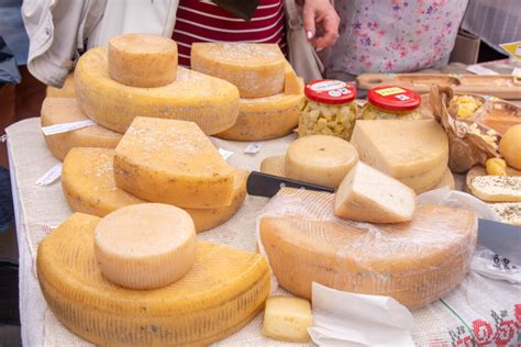 Какой сыр считается самым дорогим в мире и сколько он стоит