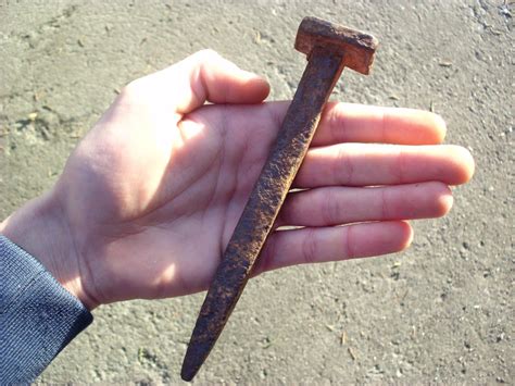 MUSEUM QUALITY LARGE ANCIENT ROMAN CRUCIFIXION NAIL. CHRISTIAN PASSION ...
