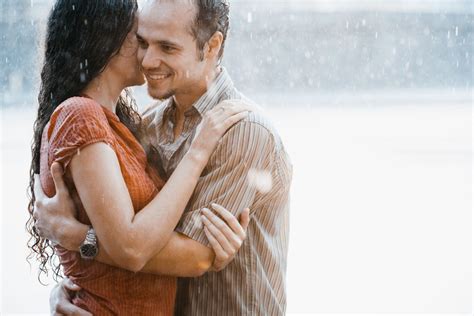 25 Adorable Rainy Day Date Ideas That You Will Love - Lover Sphere