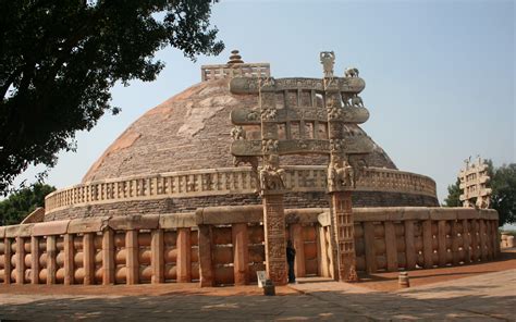 Sanchi Stupa in Madhya Pradesh : A Landmark Reflecting Buddhist Art ...