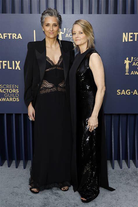 Jodie Foster & Her Gorgeous Wife Make a Rare Appearance in Matching ...