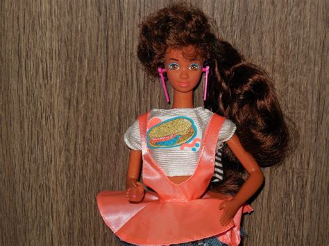 Veni Vidi Dolli: FLASHBACK REVIEW: 1988 Barbie Cool Times Teresa