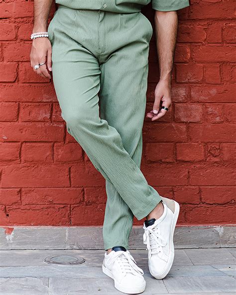 Buy Men's Olive Green Casual Pants Online at Bewakoof