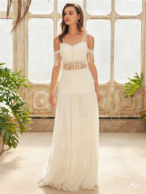 13 of the Most Stylish Fringe Wedding Dresses - hitched.co.uk